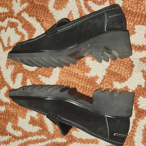 Aquatalia suede loafer with heel size 9 - Picture 13 of 16